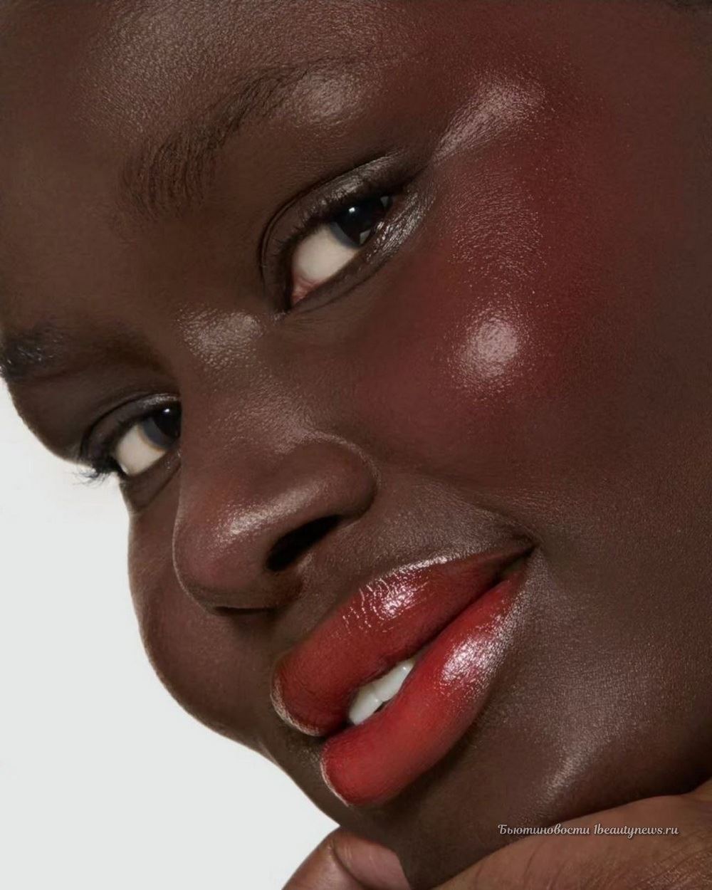 Lisa Eldridge Velatura Balm Dewy Lip and Cheek Stick 2026