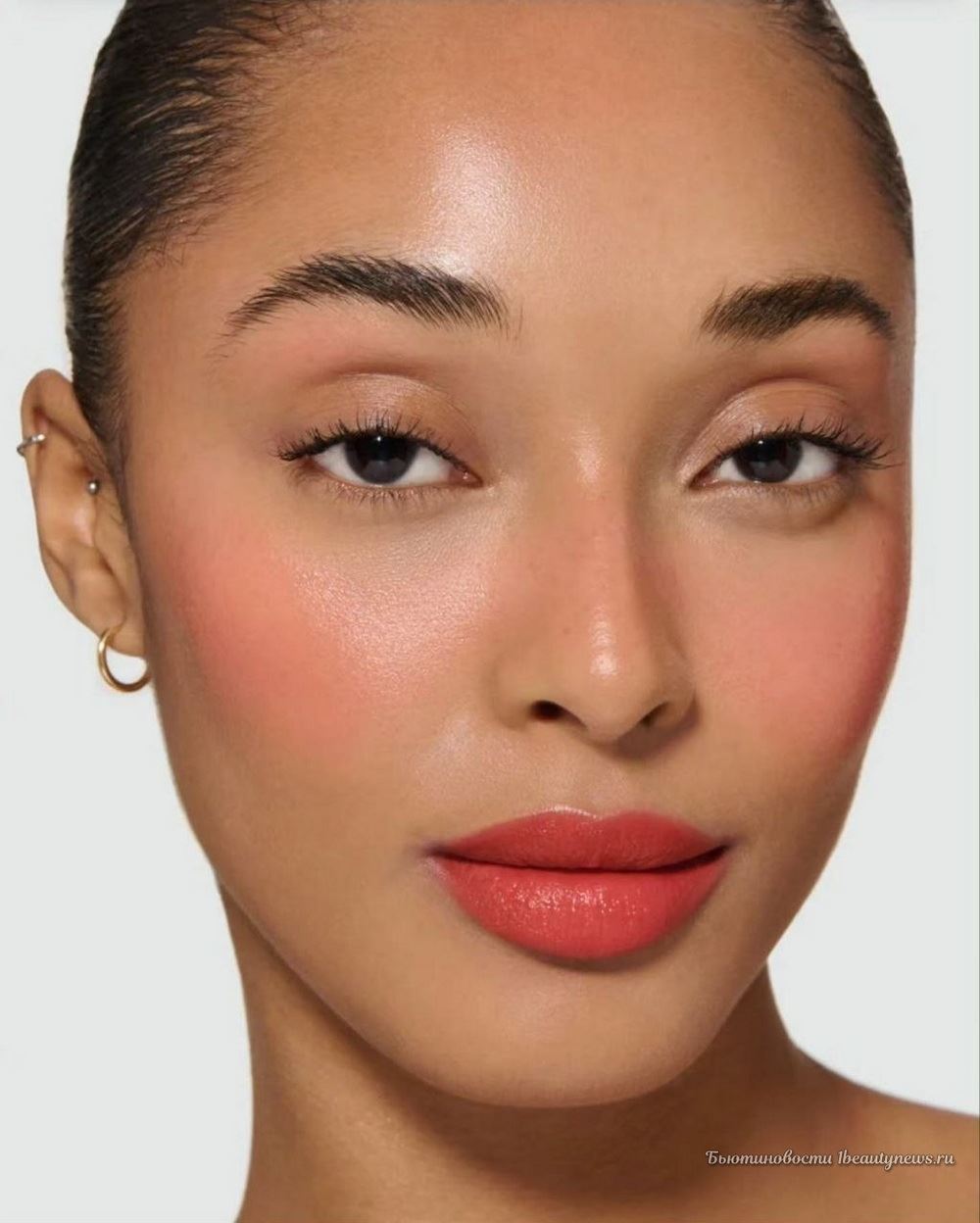Lisa Eldridge Velatura Balm Dewy Lip and Cheek Stick 2026